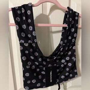 Prettylittle thing Bardot top